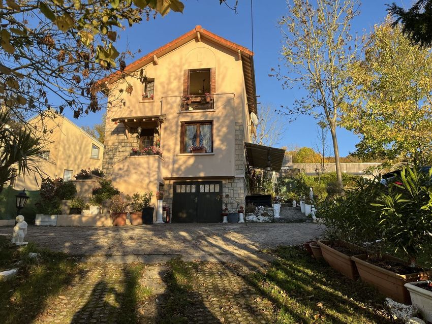 Image Façade à  maison individuelle de Andilly