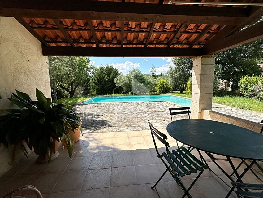 Image Terrasse à  maison individuelle de Rognes