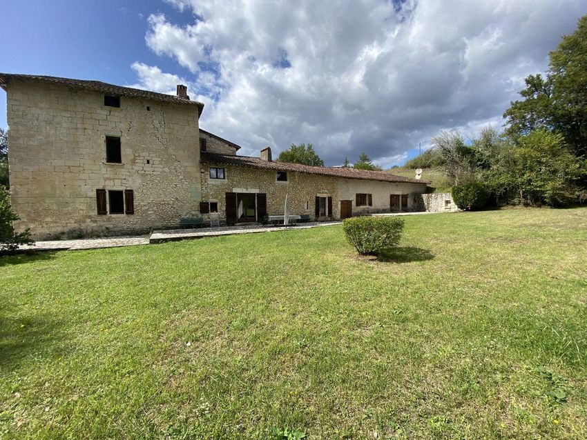 Image Façade à  propriété agricole de Grignols