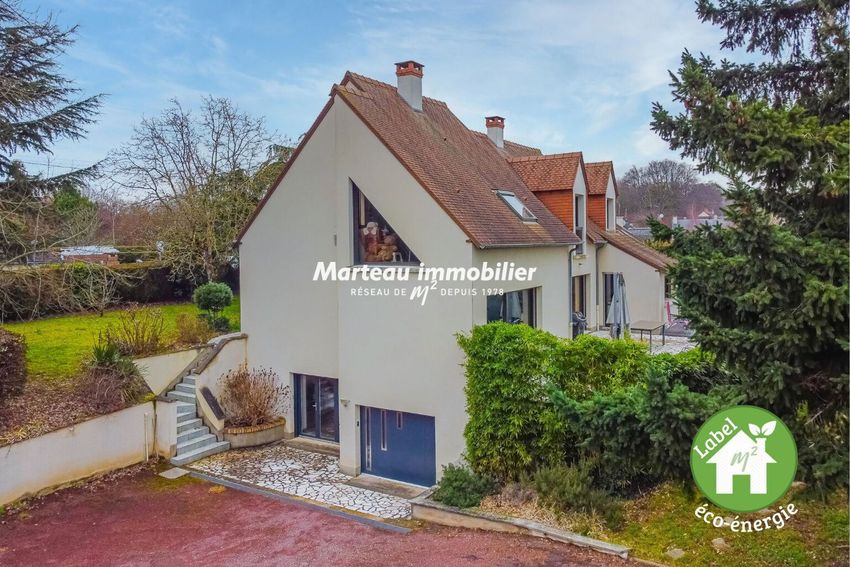 Image Façade à  maison individuelle de Yvré-l'Évêque