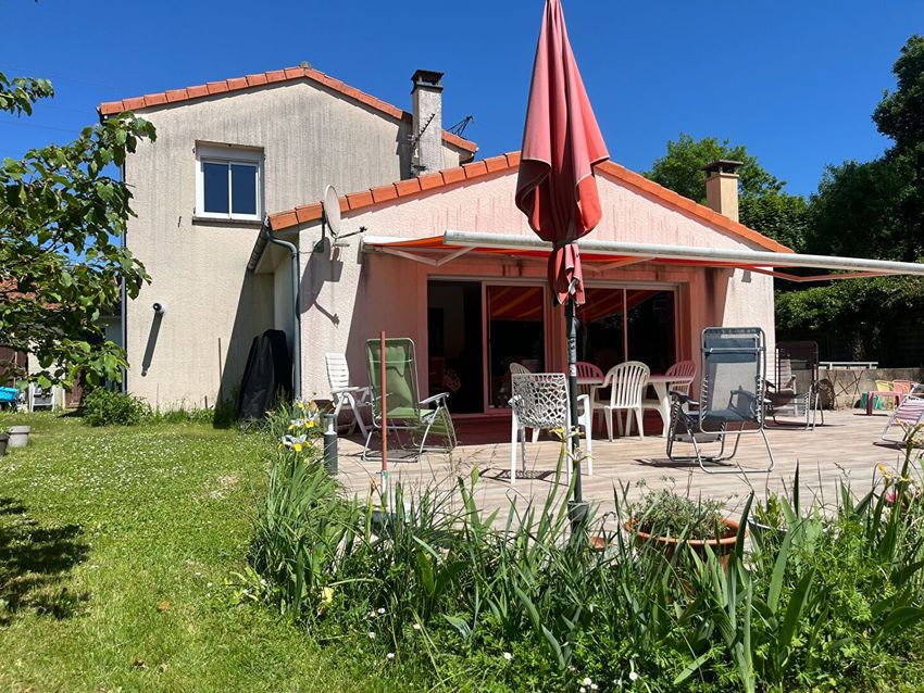 Image Façade à  maison individuelle de Saint-Benoît