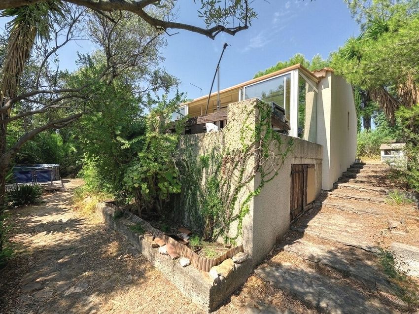 Image Façade à  villa de La Ciotat