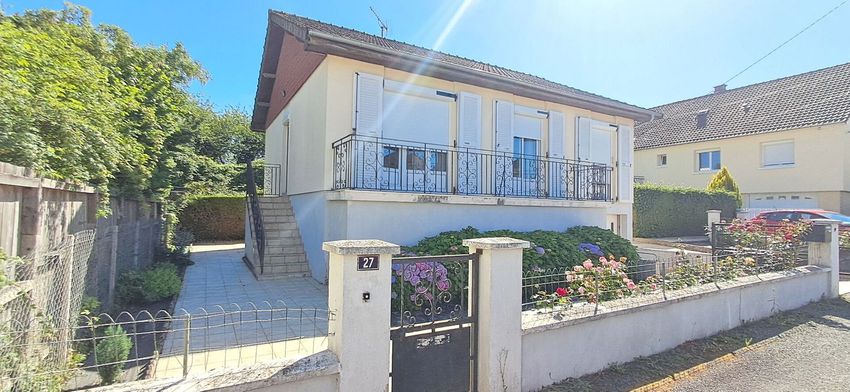 Image Façade à  maison individuelle de Laval