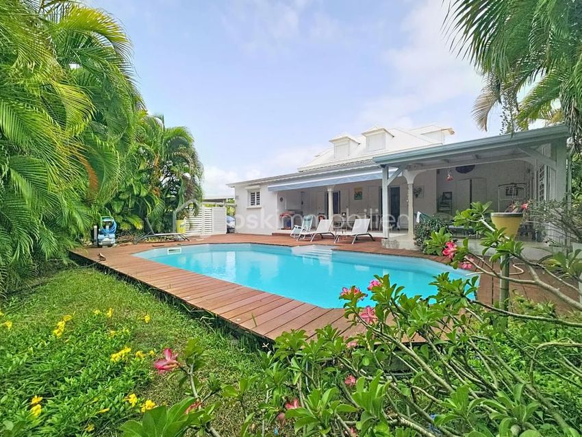 Image Piscine à  maison individuelle de Saint-François