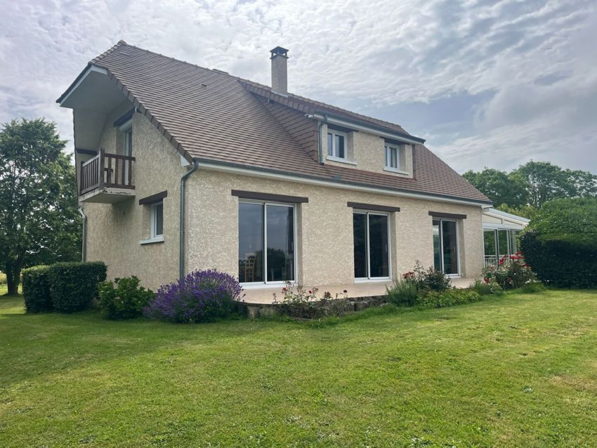 Image Façade à  maison individuelle de Charleval