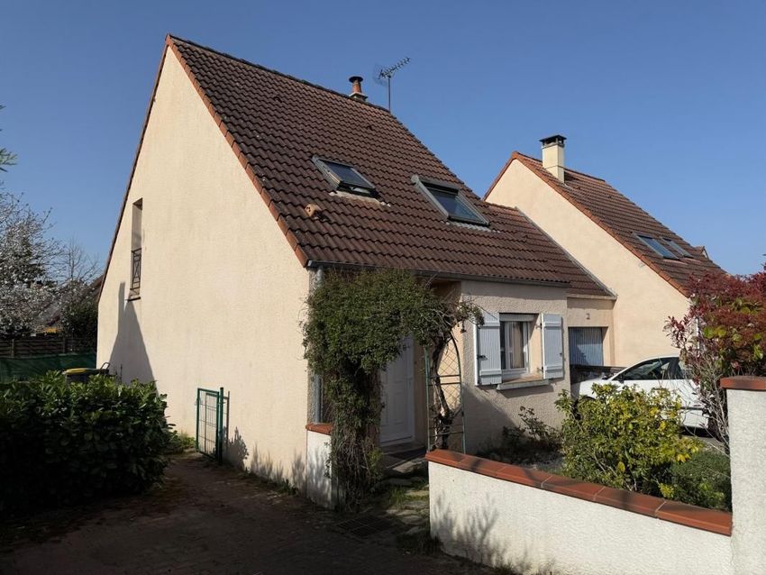 Image Façade à  maison individuelle de Saint-Denis-en-Val