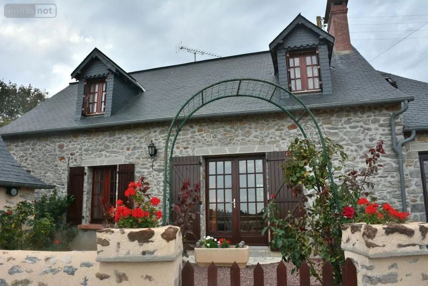 Image Façade à  maison individuelle de Saulges