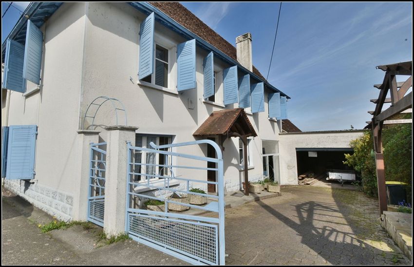 Image Façade à  maison de village de Lagor