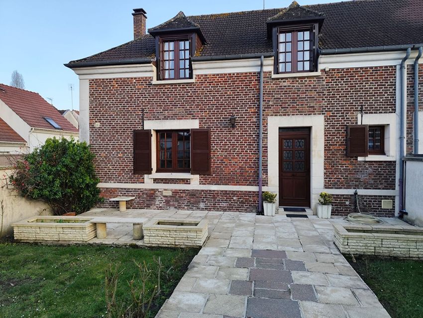 Image Façade à  maison individuelle de Clairoix