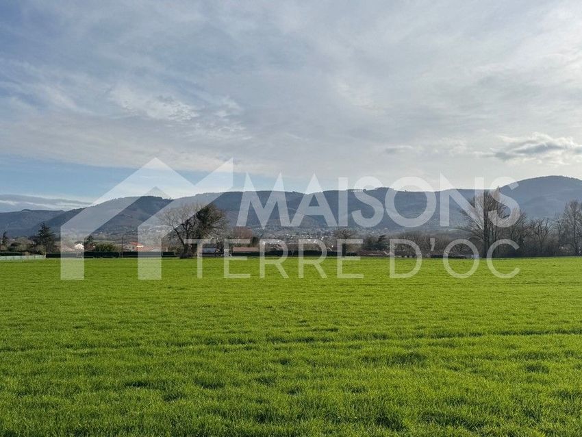 Image Vue à terrain de Payrin-Augmontel