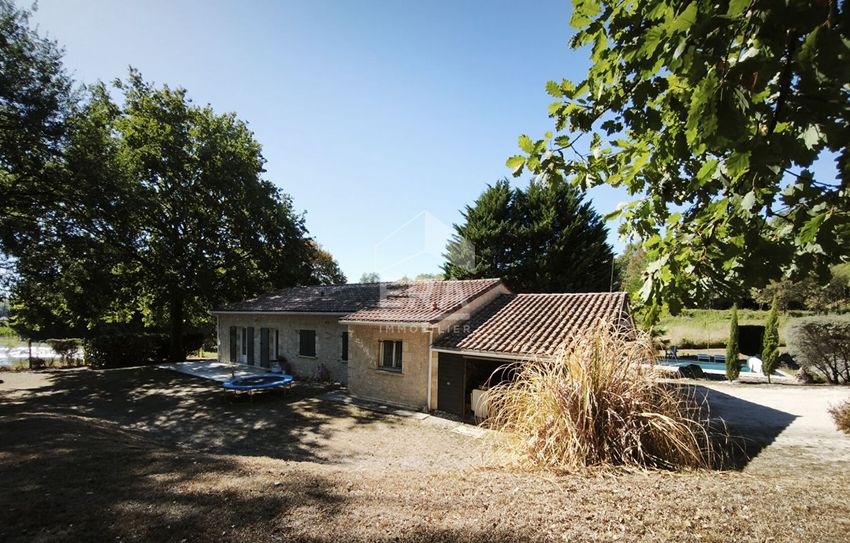 Image Façade à  maison individuelle de Margueron
