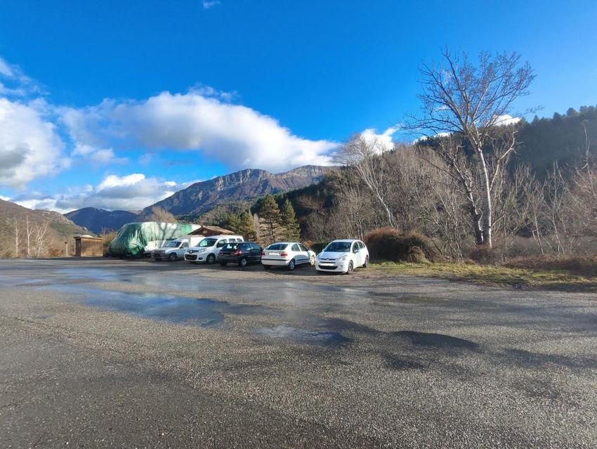 Image Vue à terrain de Clamensane