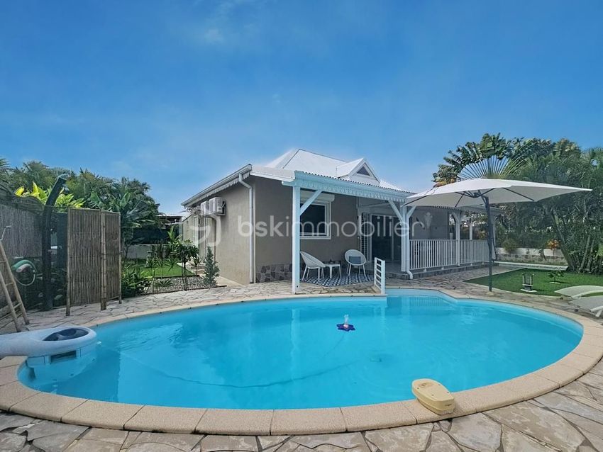 Image Piscine à  maison individuelle de Saint-François