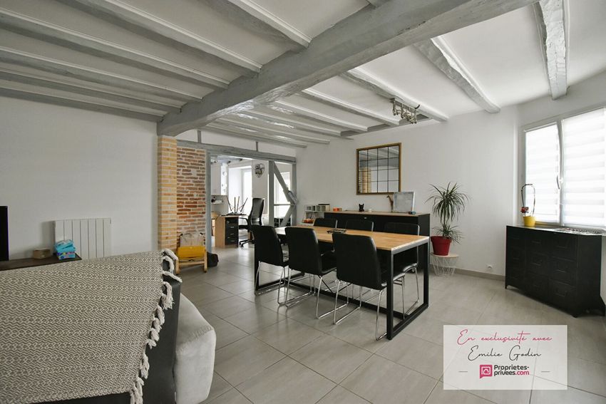 Image Salon à  maison individuelle de Yzernay