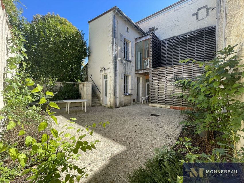 Image Façade à  maison individuelle de Barbezieux-Saint-Hilaire