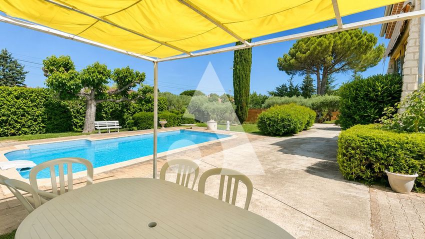Image Piscine à  maison individuelle de Pertuis