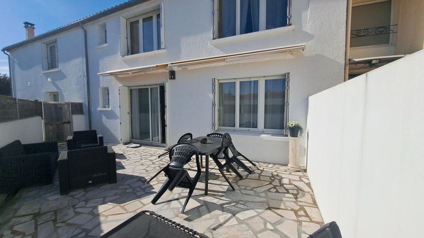 Image Terrasse à  maison individuelle de Ballon