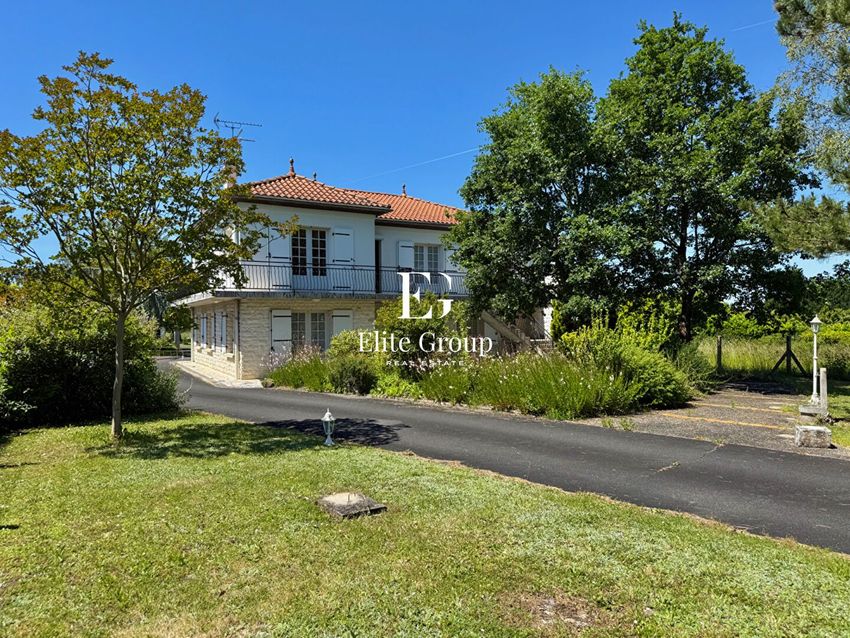 Image Façade à  maison individuelle de Saint-Sever-de-Saintonge