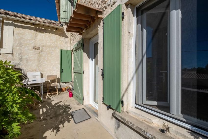 Image Façade à  maison de village de Fontienne