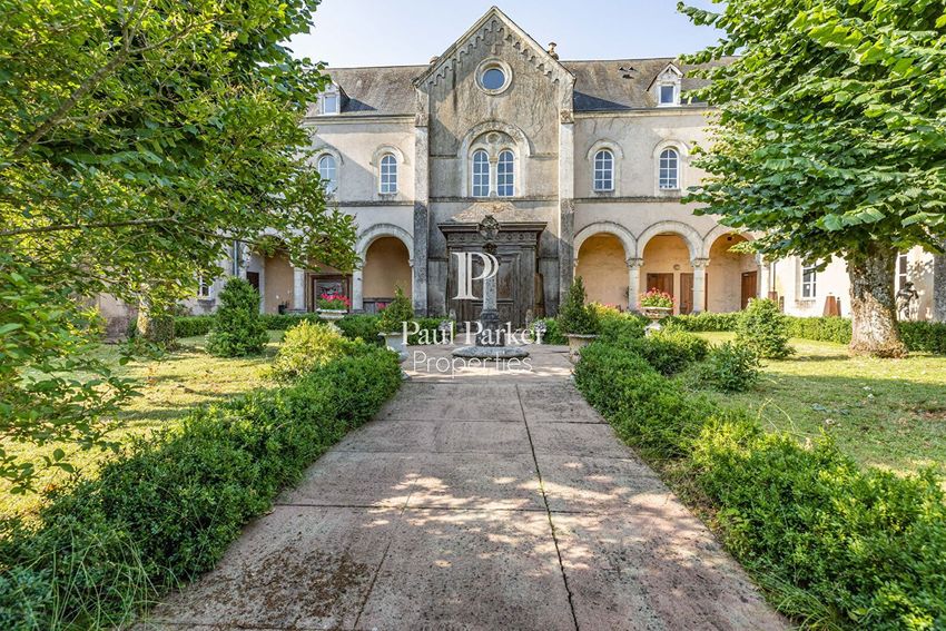 Image Façade à  manoir de Saint-Symphorien