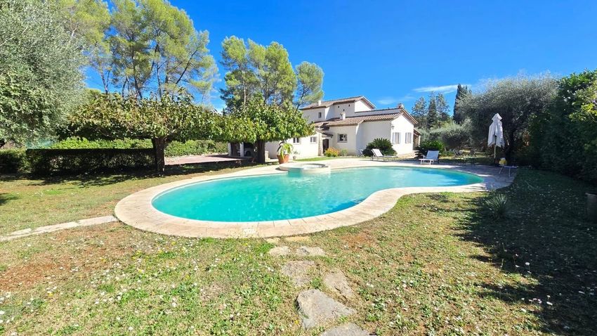 Image Piscine à  maison individuelle de Mouans-Sartoux