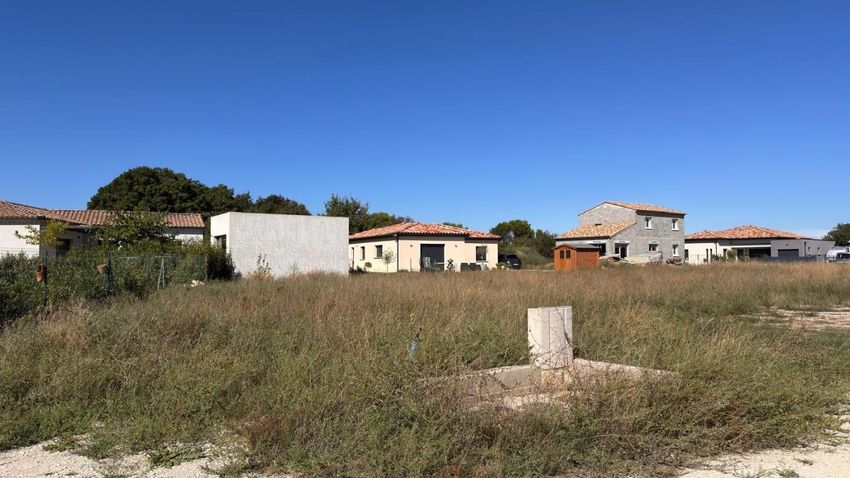 Image de terrain à Sainte-Cécile-les-Vignes