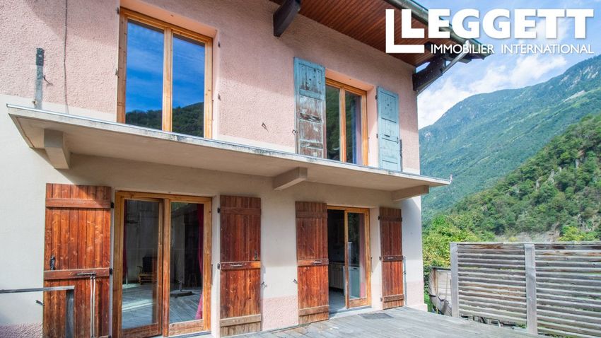 Image Façade à  maison individuelle de La Léchère