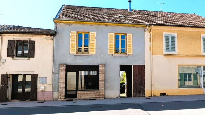Image Façade à  maison mitoyenne de Cousance