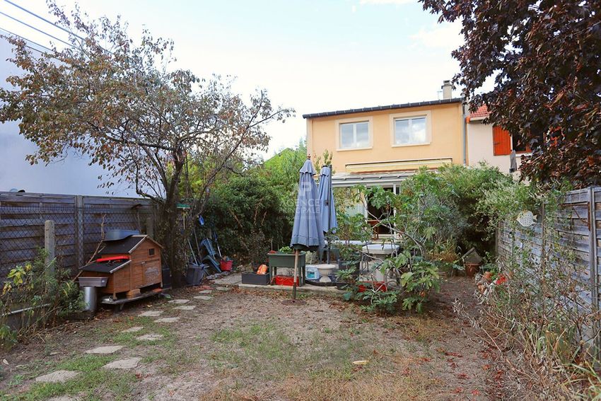 Image Façade à  maison mitoyenne de Nanterre