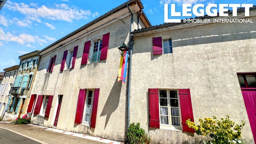 Image Vue à  maison de village de Lauzun