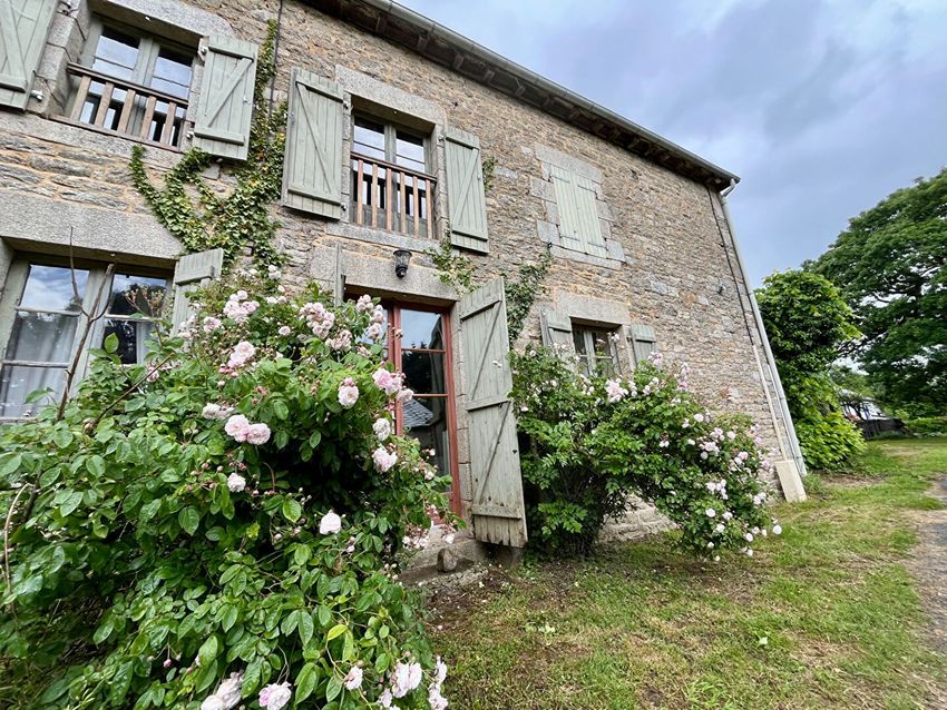 Image Façade à  maison mitoyenne de Caulnes