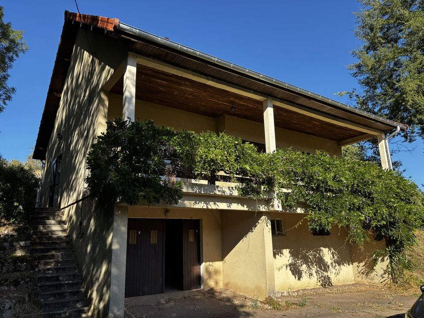 Image Façade à  maison individuelle de Lucenay-l'Évêque