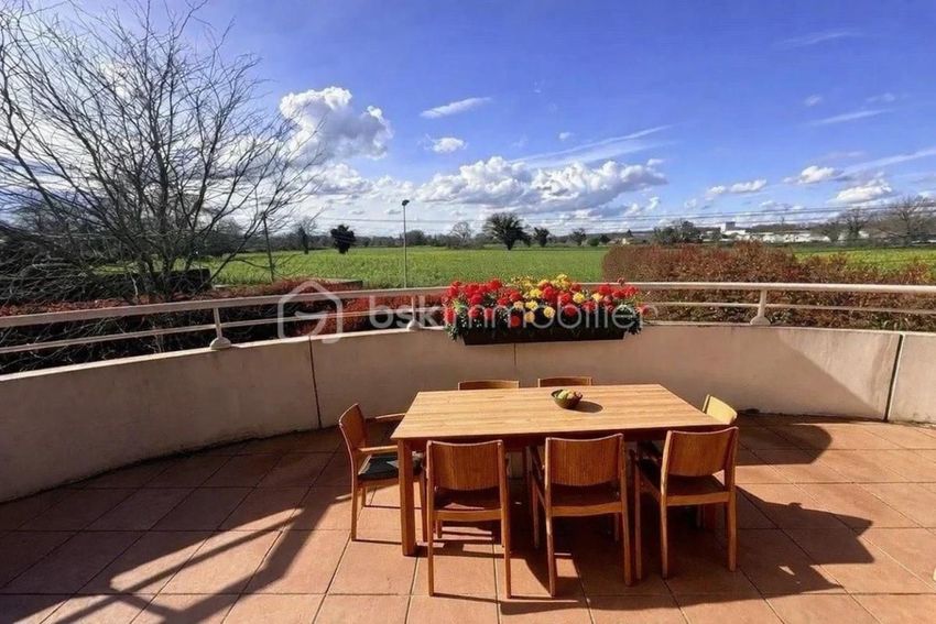 Image Terrasse à appartement de Lescar