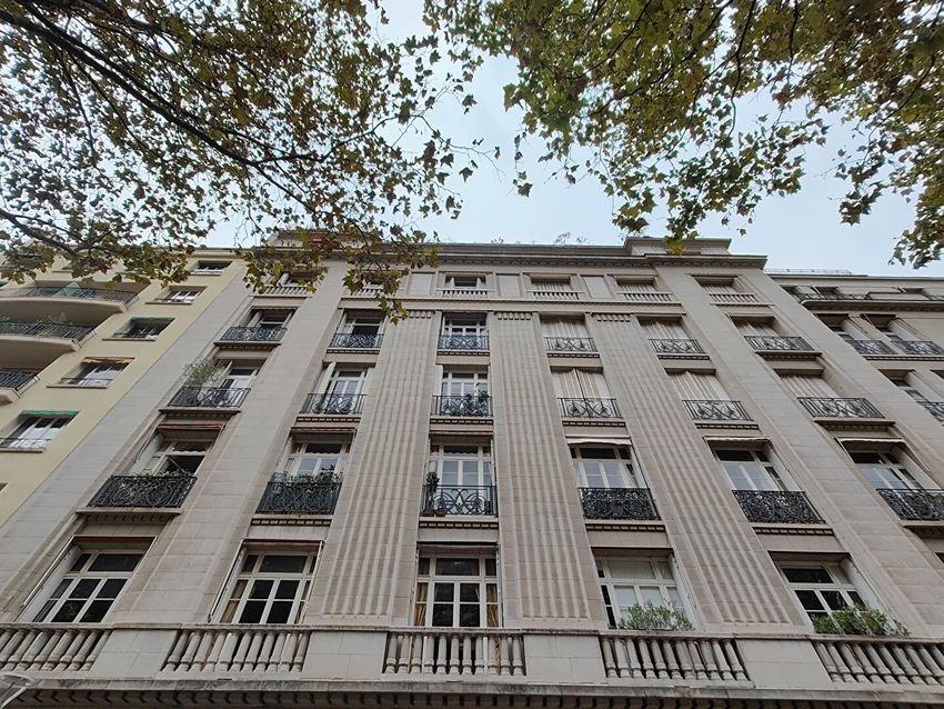 Image Vue à appartement de École Militaire