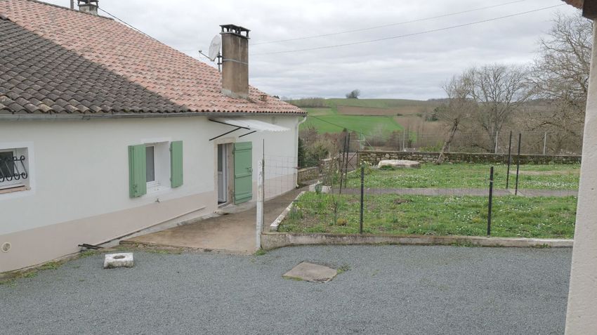 Image Façade à  maison individuelle de Esclottes
