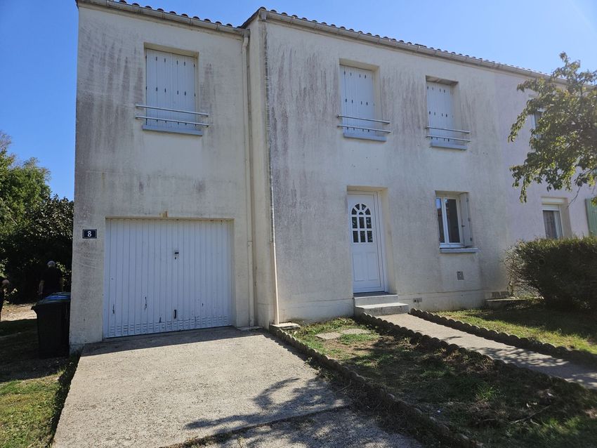 Image Façade à  maison individuelle de Saintes
