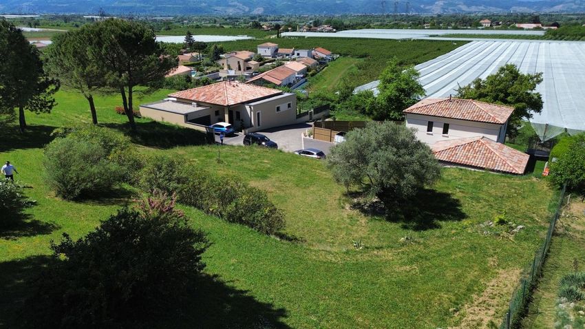 Image Piscine à terrain de Châteauneuf-sur-Isère