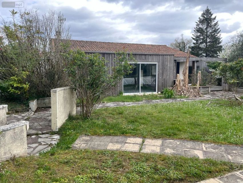 Image Façade à  maison individuelle de Ménesplet