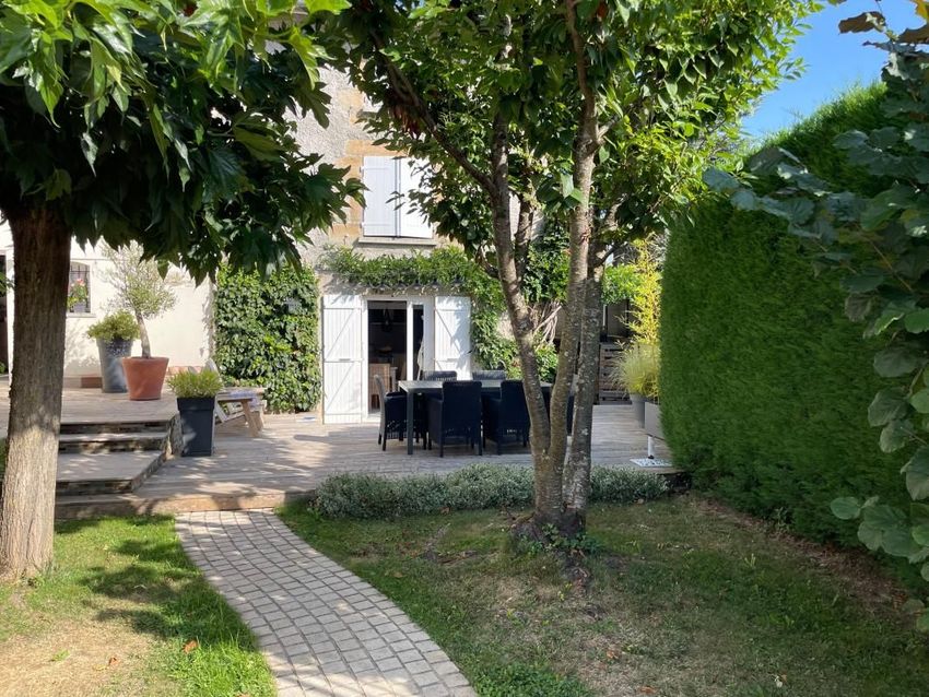 Image Jardin à  maison individuelle de Le Chambon-Feugerolles