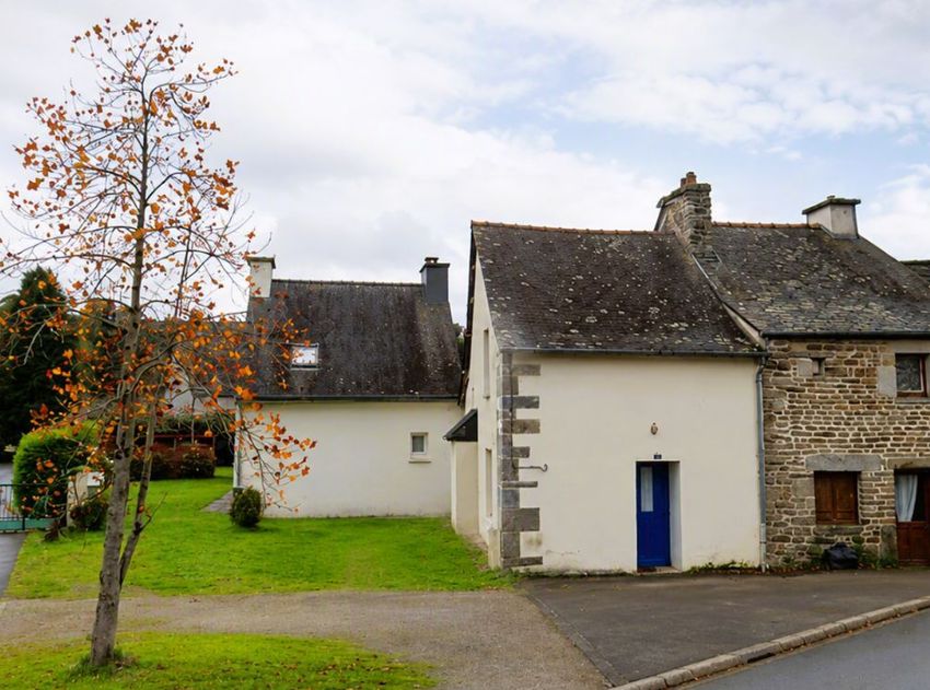Image Façade à  maison individuelle de Plounévézel