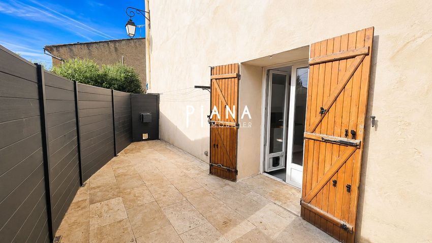 Image Terrasse à  maison individuelle de La Fare-les-Oliviers