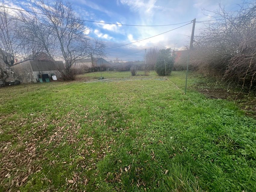 Image de terrain à Ferrière-la-Petite