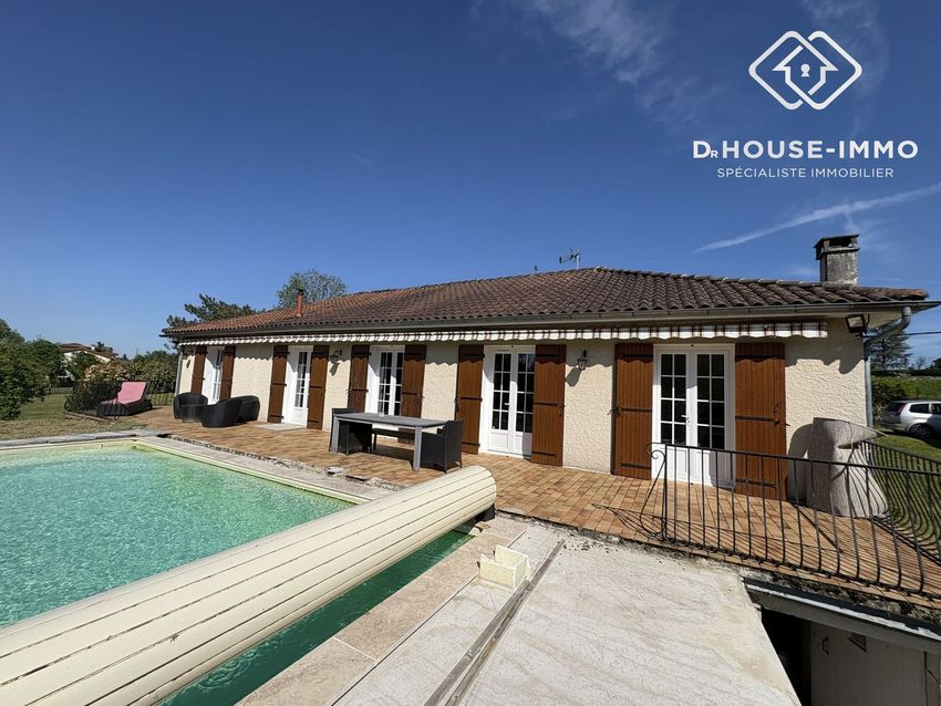 Image Façade à  villa de Bourdeilles
