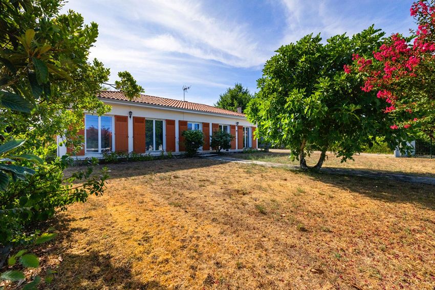Image Façade à  maison individuelle de Léognan