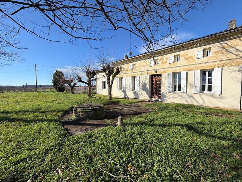 Image Façade à  maison individuelle de Saint-Émilion