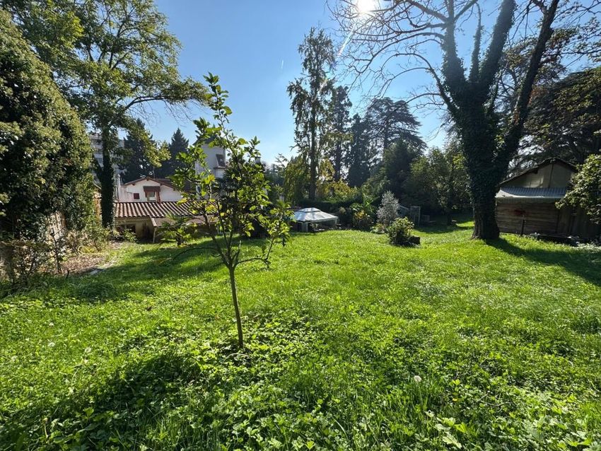 Image Jardin à  maison individuelle de Champagne-au-Mont-d'Or
