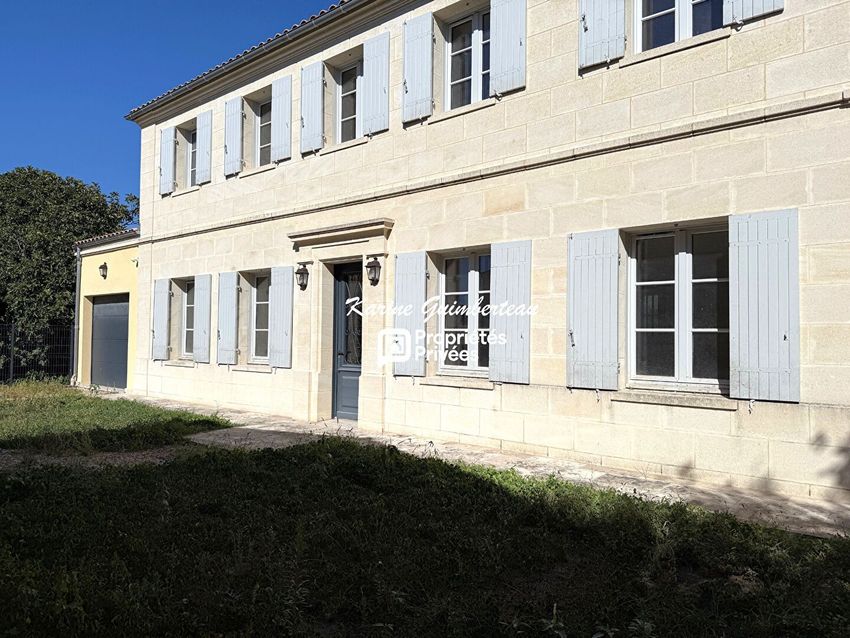 Image Façade à  manoir de Saint-Sulpice-de-Faleyrens