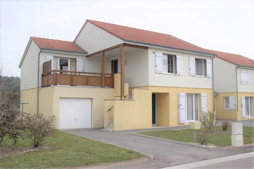 Image Façade à  maison de village de Viéville