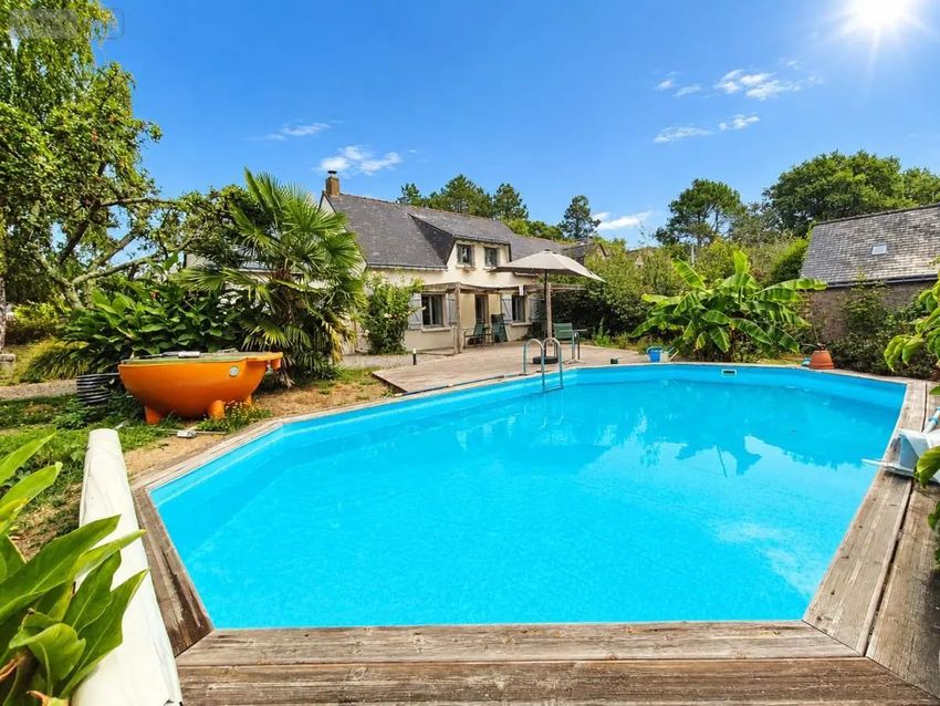 Image Piscine à  maison individuelle de Marzan