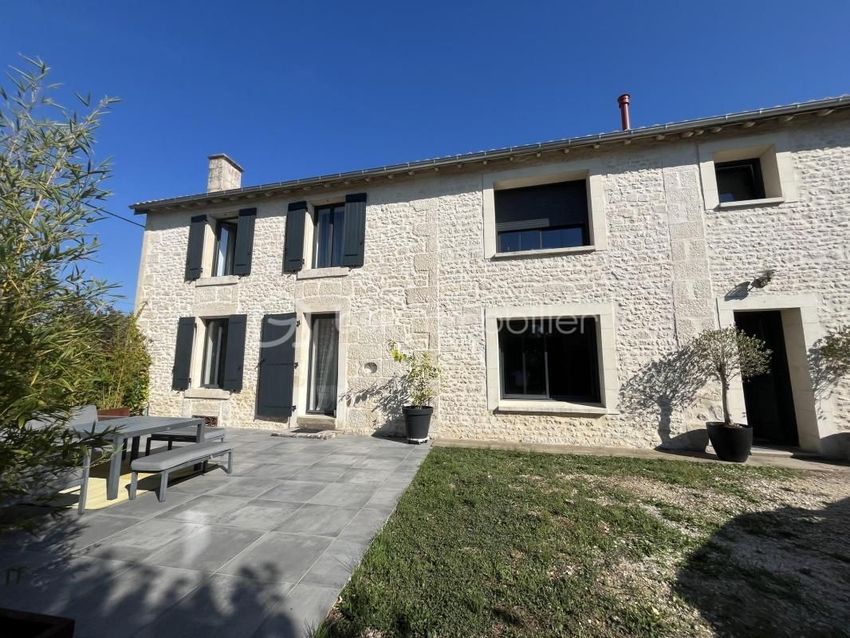 Image Façade à  maison individuelle de Cherveux